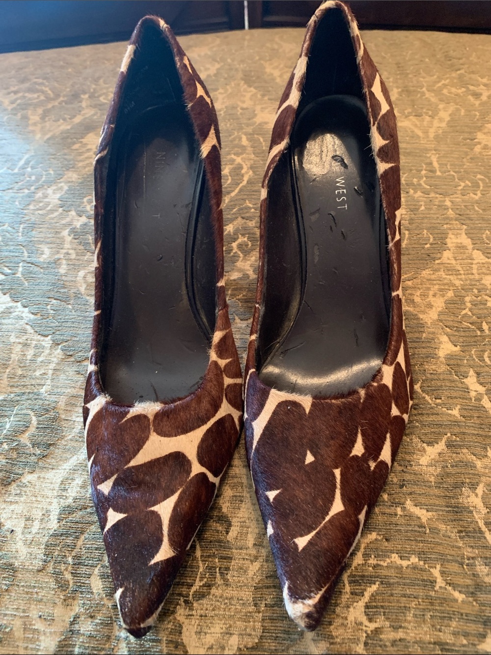 Nine West Brown and Cream Giraffe-Print Pointed-Toe Pumps 4” heel